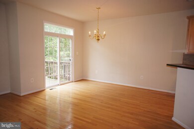 9762 Corbett Cir, Manassas Park, VA 20111 - photo 4