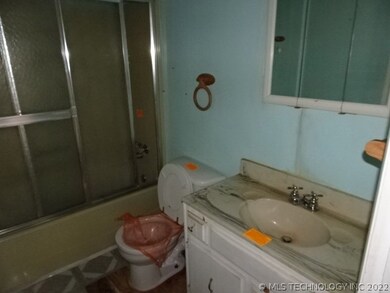 128 W Mckinley Ave, Sapulpa, OK 74066 - photo 2