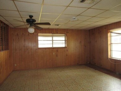 620 Johnson Ave, Wake Village, TX 75501 - photo 7