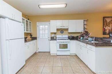 1233 E 127th St, Los Angeles, CA 90059 - photo 7