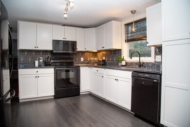 43 Dodge St, Rochester, NH 03867 - photo 3