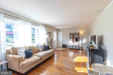 1505 Oak St, Coatesville, PA 19320 - photo 2