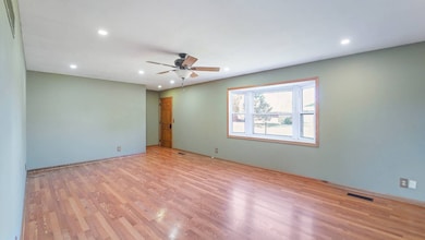 48 Bay Shore Dr, Lacon, IL 61540 - photo 6