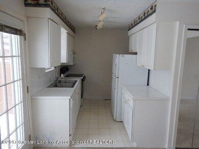 KITCHEN (2)