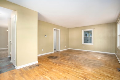 226 Morningside Dr, Battle Creek, MI 49015 - photo 7