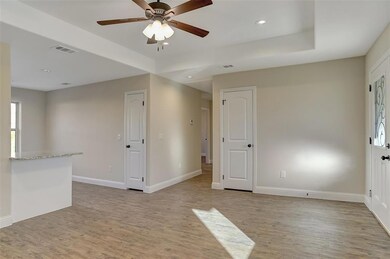 907 N Barrett Ave, Denison, TX 75020 - photo 6