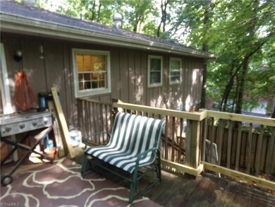 1049 Oakmont Dr, Asheboro, NC 27205 - photo 5