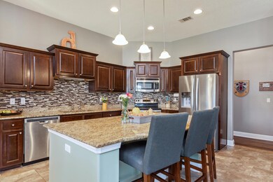 5456 East Brook Dr-05