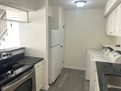 1381 N Glen Cir unit A, Aurora, IL 60506 - photo 4