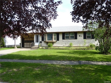 852 Remington Dr, North Tonawanda, NY 14120 - photo 2