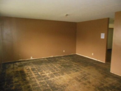 2831 E Berwyn St, Indianapolis, IN 46203 - photo 4