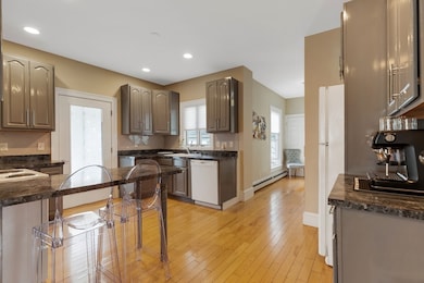 34 Warren St unit 3, Stoneham, MA 02180 - photo 7