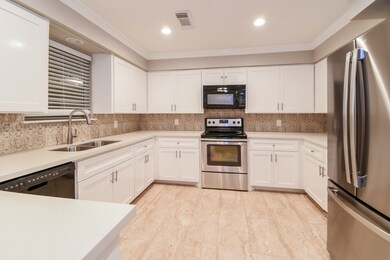 3824 Evergreen Dr, Dickinson, TX 77539 - photo 5