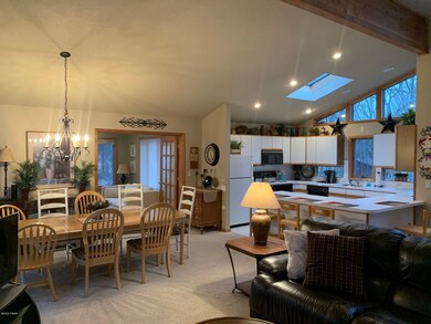 806 E Spur Ct, Hawley, PA 18428 - photo 5