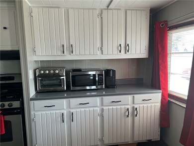 2409 Rollahome Dr, Erie, PA 16506 - photo 6