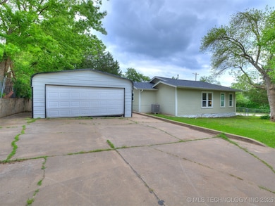 615 W Bryan Ave, Sapulpa, OK 74066 - photo 5