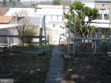 627 Arlington St, Tamaqua, PA 18252 - photo 3