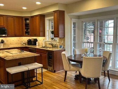 9431 Turnberry Dr, Potomac, MD 20854 - photo 4