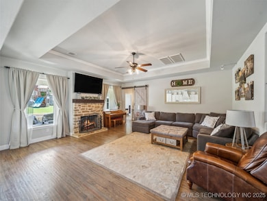 Spacious open living room & kitchen/dining.