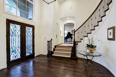 11902 Longleaf Ln, Houston, TX 77024 - photo 4