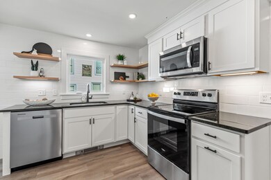 14 Clarendon St, Biddeford, ME 04005 - photo 6