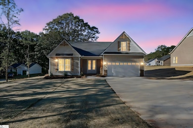 763 Cherokee Rd, Pelzer, SC 29669 - photo 4