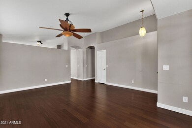 831 E Orchid Ln, Chandler, AZ 85225 - photo 6