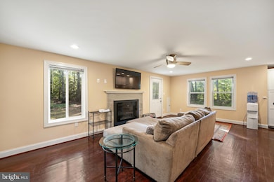 9420C Jay St, Waldorf, MD 20603 - photo 6