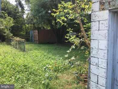 1034 Cherry St, Baltimore, MD 21226 - photo 4