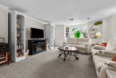 204 Carriage Ln 59 Linden unit 204, Taunton, MA 02780 - photo 5