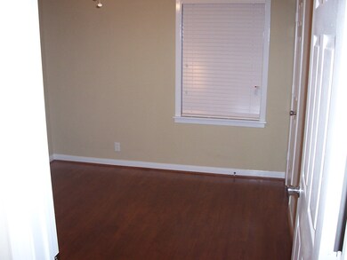 5006 Viking Dr, Houston, TX 77092 - photo 3