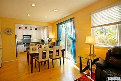 Bamboo floors and cozy ambiance.