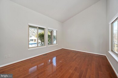 11617 Piney Lodge Rd, North Potomac, MD 20878 - photo 5