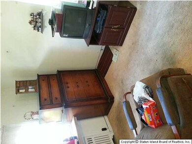 200 Locust Ave unit 1, Staten Island, NY 10306 - photo 4