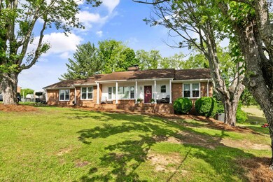 1409 Whitethorn St, Pulaski, VA 24301 - photo 2