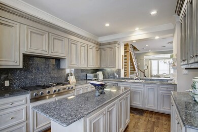 2108 Elmen St unit A, Houston, TX 77019 - photo 5