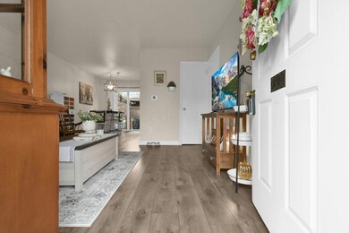 3-web-or-mls-2390-hardesty-dr-s