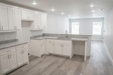 522 E 5th St, Bonham, TX 75418 - photo 4