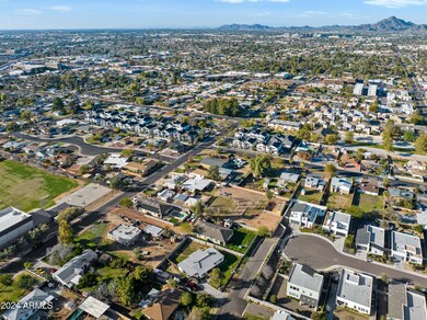 2533 N 27th St, Phoenix, AZ 85008 - photo 5