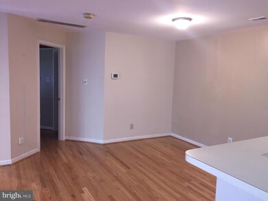 13706 Modrad Way unit 7-A-33, Silver Spring, MD 20904 - photo 5