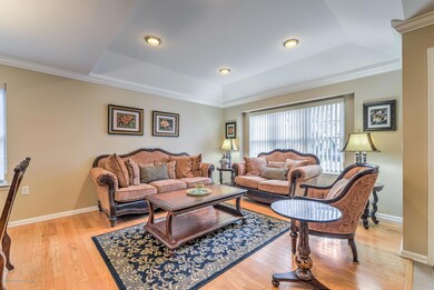 003_LIVING ROOM