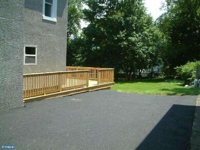 154 Chestnut St, Spring City, PA 19475 - photo 3