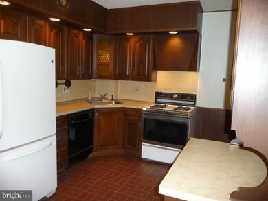 2429 Endlich Ave, Reading, PA 19606 - photo 2