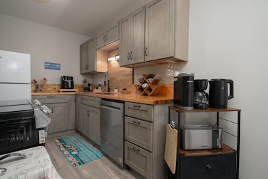 33 Hualalai St unit 304, Hilo, HI 96720 - photo 6