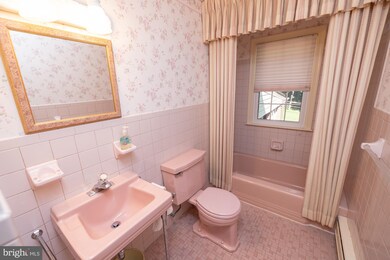 661 Berry Ln, Media, PA 19063 - photo 6