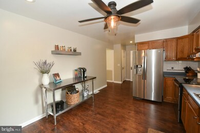 10713 Maple Ridge Dr, Spotsylvania, VA 22553 - photo 5