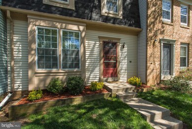 10302 Mockingbird Pond Ct, Burke, VA 22015 - photo 2
