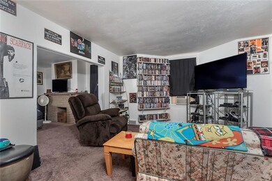 801 SOUTHERN UNIT 1 LIVING ROOM