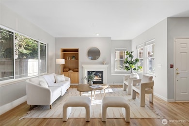 10769 221st Ln NE unit 18, Redmond, WA 98053 - photo 2