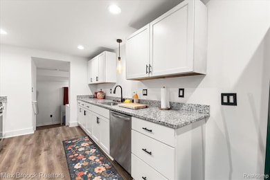 515 W Clinton St, Howell, MI 48843 - photo 6